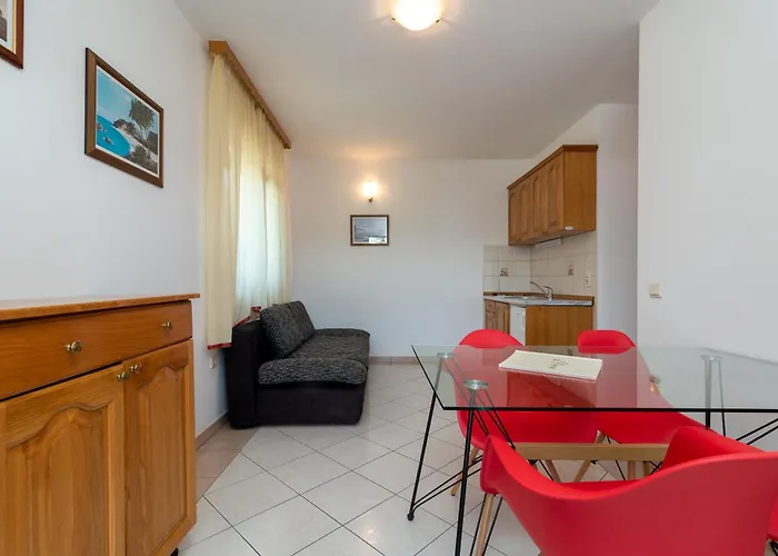 Maca Apartments&suites *