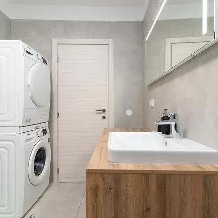 Maca & Apartman Trogir
